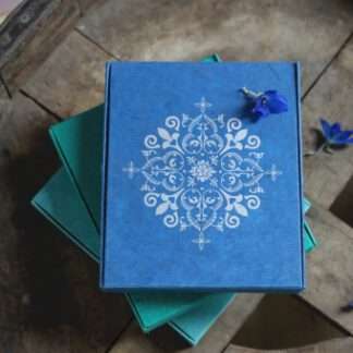 Altaar gemaakt van handgeschept papier blauw