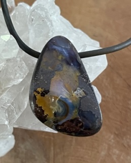 Bolder opaal hanger