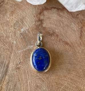 Lapis lazuli hanger gezet in zilver 925 gehalte