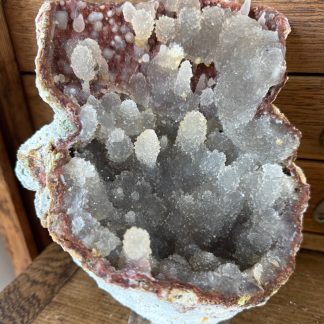 Geodes, ruwe edelstenen en clusters
