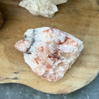Calciet rood ruw