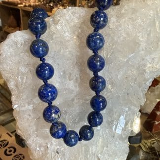 Lapis lazuli collier aan zilveren slot 925 gehalte