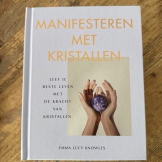 Manifesteren met kristallen boek